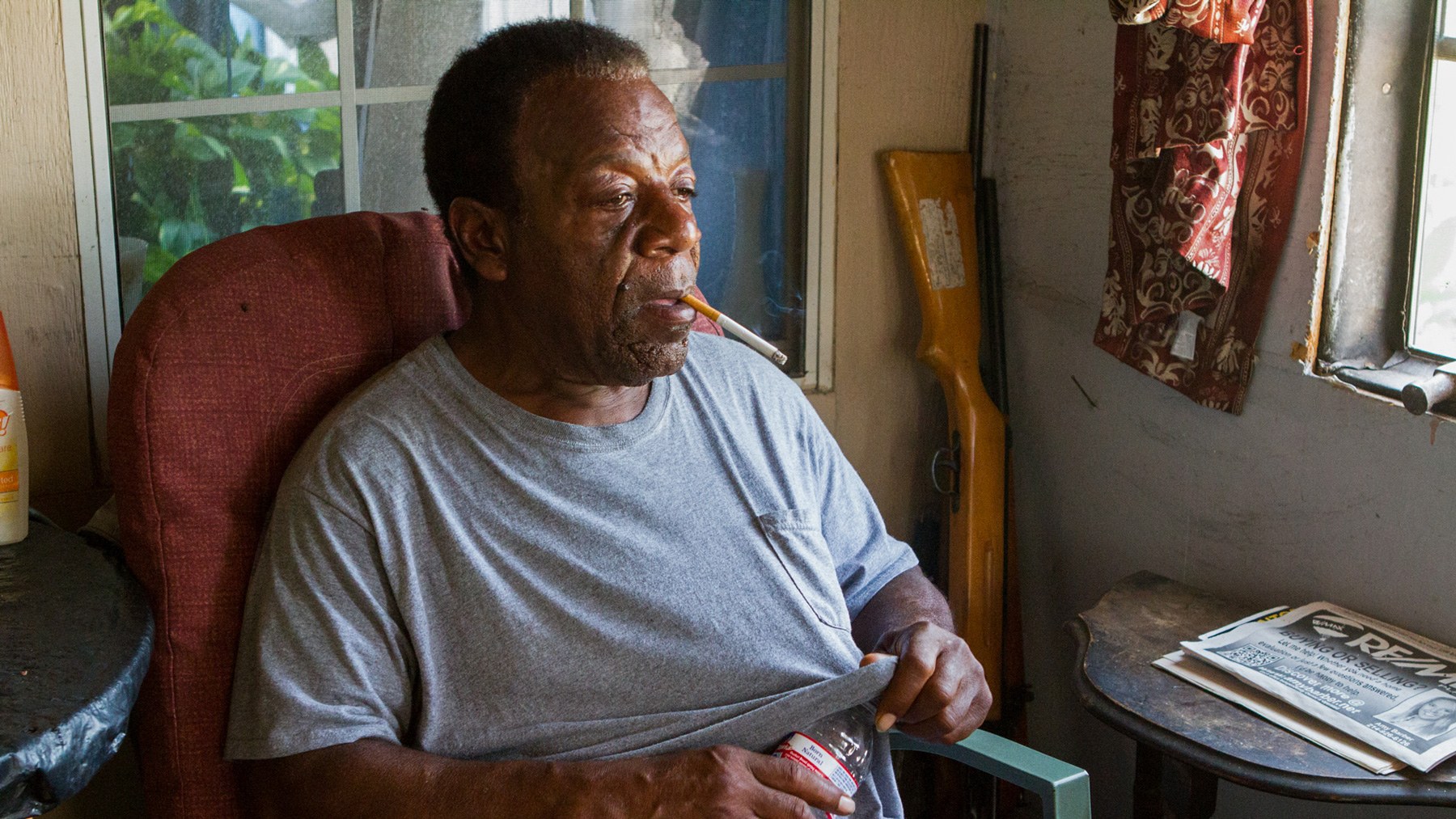 Sandbranch resident Leroy Thomas said his family relies on cases of bottled water that are delivered weekly by a church. (Brandon Kitchin/News21)